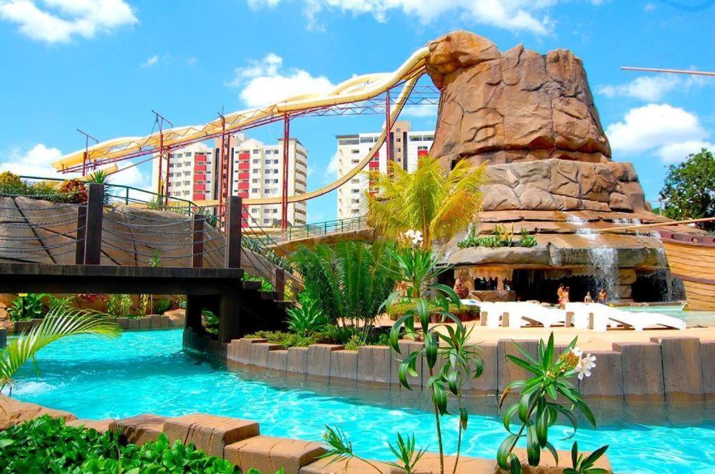 Piazza Diroma - Cortesia Park Diroma, Splash E Slide Калдас Новас Екстериор снимка