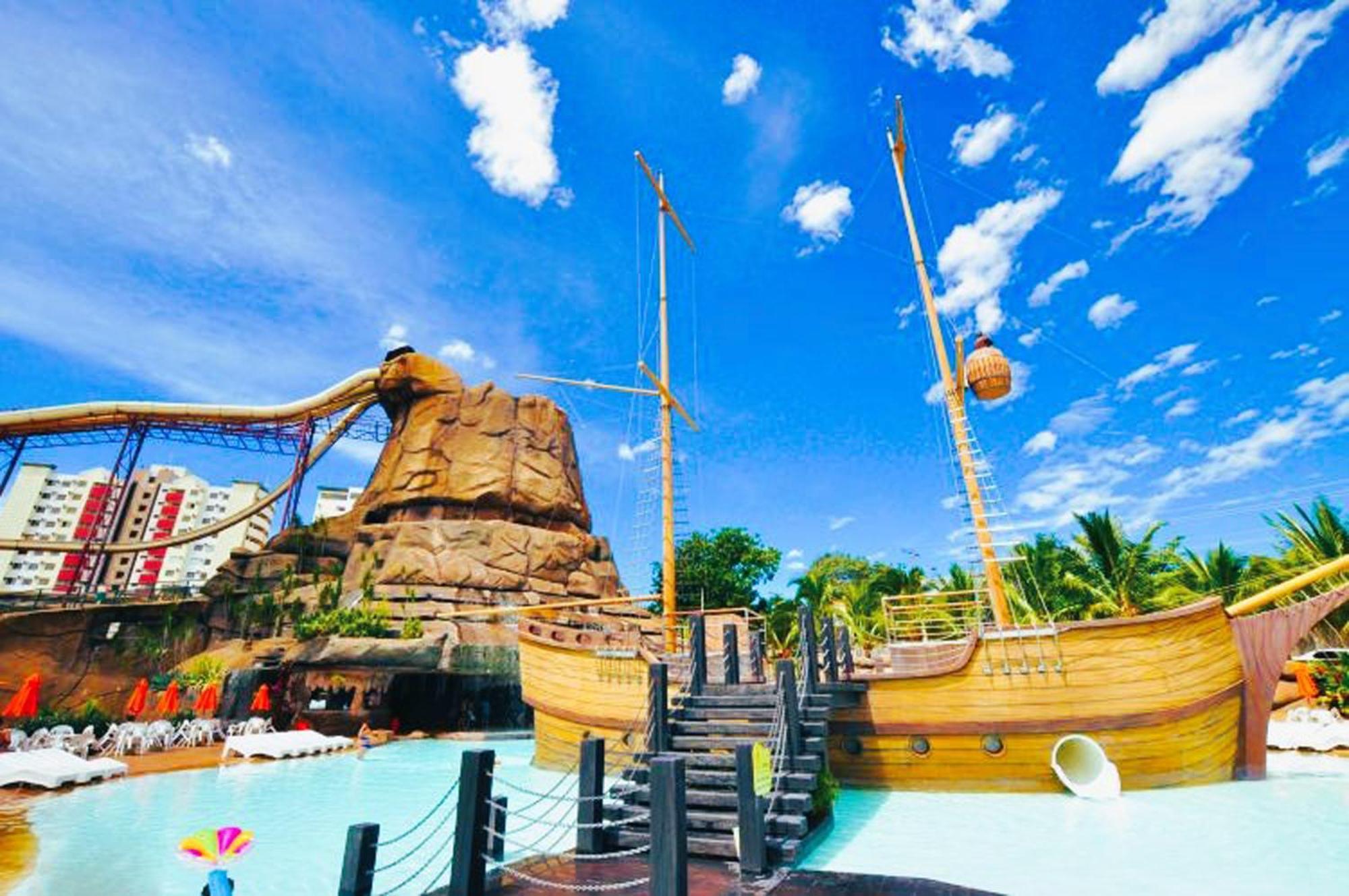 Piazza Diroma - Cortesia Park Diroma, Splash E Slide Калдас Новас Екстериор снимка